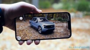 This Ford F-150 Lightning AR app is a much-needed EV Pickup 101